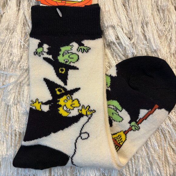 Vintage 7 Eleven Limited Edition Witch Halloween Ladies Socks *DISCONTINUED* - Picture 3 of 4